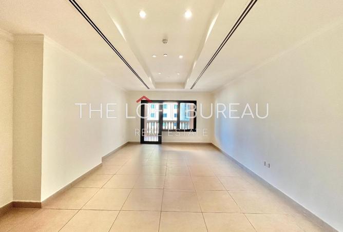 982200 - Property Image 2