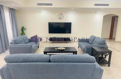 Apartment - 3 Bedrooms - 5 Bathrooms for rent in Porto Arabia - The Pearl Island - Doha