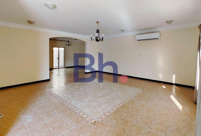 1003729 - Property Image 2