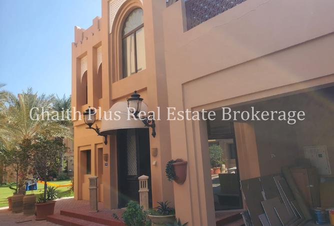927906 - Property Image 2