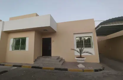 Compound - 2 Bedrooms - 2 Bathrooms for rent in Al Jamiaa Street - Al Markhiya - Doha