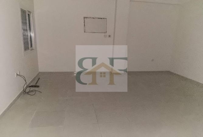 985193 - Property Main Image