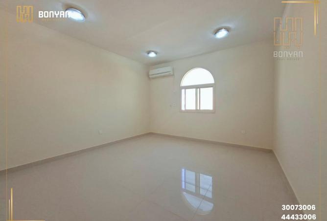 956492 - Property Image 2