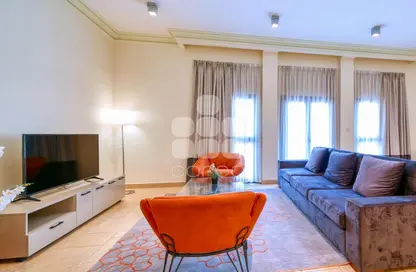 Apartment - 2 Bedrooms - 3 Bathrooms for rent in Chateau - Qanat Quartier - The Pearl Island - Doha