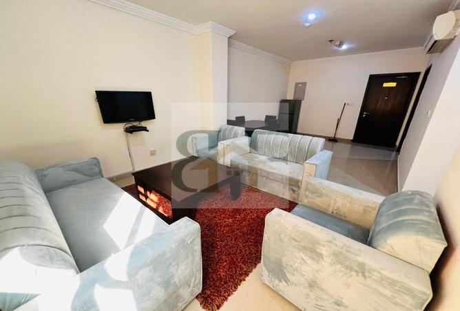 972121 - Property Image 2