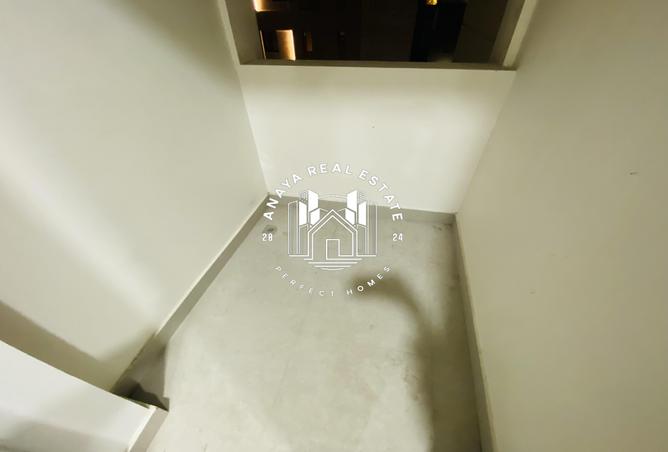 965394 - Property Image 3