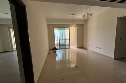 Apartment - 3 Bedrooms - 4 Bathrooms for rent in Viva West - Viva Bahriyah - The Pearl Island - Doha