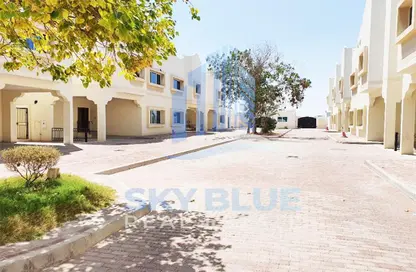 Villa - 3 Bedrooms - 2 Bathrooms for rent in Ain Khaled - Ain Khaled - Doha