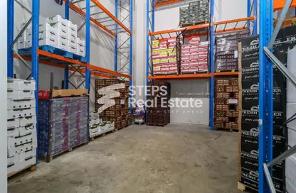 Warehouse - Studio - 1 Bathroom for sale in East Industrial Street - Birkat Al Awamer - Al Wakra