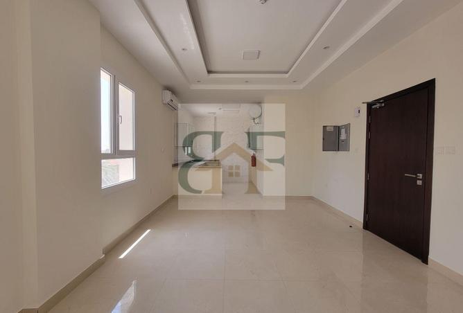 927749 - Property Image 2