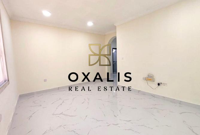 965717 - Property Main Image