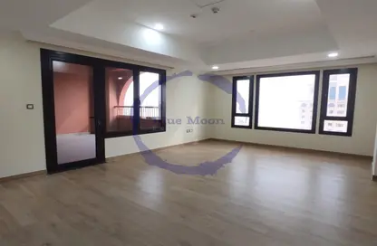 Empty Room image for: Apartment - 2 Bedrooms - 3 Bathrooms for rent in East Porto Drive - Porto Arabia - The Pearl Island - Doha, Image 1