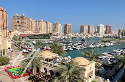 شقة - 2 غرف نوم - 3 حمامات للايجار في (برج 7 ( برج فيراري - بورتو أرابيا - جزيرة اللؤلؤة - الدوحة