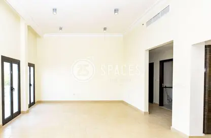 Apartment - 3 Bedrooms - 4 Bathrooms for rent in Carnaval - Qanat Quartier - The Pearl Island - Doha