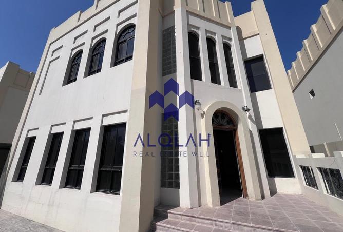 993403 - Property Image 2