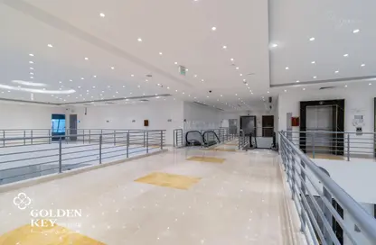 محل تجاري - استوديو - 2 حمامات للايجار في سييلو هوتيل لوسايل - منطقة المارينا - الوسيل