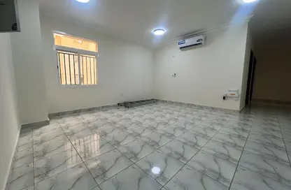 Apartment - 2 Bedrooms - 2 Bathrooms for rent in Al Sadd Road - Al Sadd - Doha