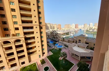 Apartment - 2 Bedrooms - 2 Bathrooms for rent in Tower 8 - Porto Arabia - The Pearl Island - Doha