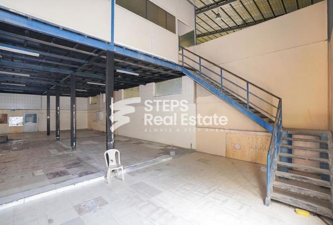 956332 - Property Image 3