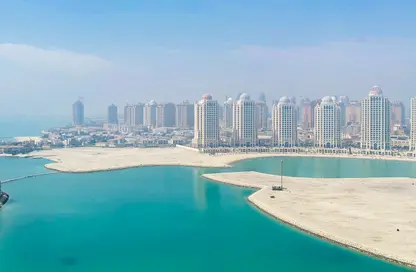 Penthouse - 4 Bedrooms - 5 Bathrooms for rent in Viva East - Viva Bahriyah - The Pearl Island - Doha