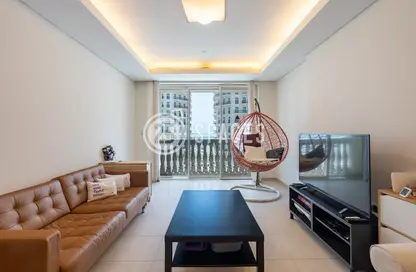 Apartment - 1 Bedroom - 2 Bathrooms for sale in Viva East - Viva Bahriyah - The Pearl Island - Doha