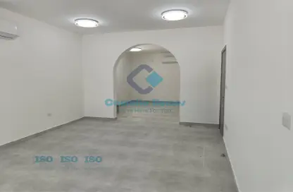Empty Room image for: Villa - Studio - 5 Bathrooms for rent in Al Nuaija Street - Al Hilal West - Al Hilal - Doha, Image 1