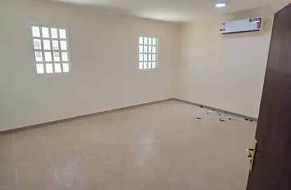 شقة - 2 غرف نوم - 2 حمامات للايجار في مدينة خليفة جنوب - مدينة خليفة - الدوحة