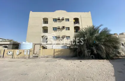 Labor Camp - Studio - 6 Bathrooms for rent in Industrial Area 4 - Industrial Area - Industrial Area - Doha