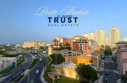 Apartment - 2 Bedrooms - 3 Bathrooms for rent in Tower 19 - Porto Arabia - The Pearl Island - Doha