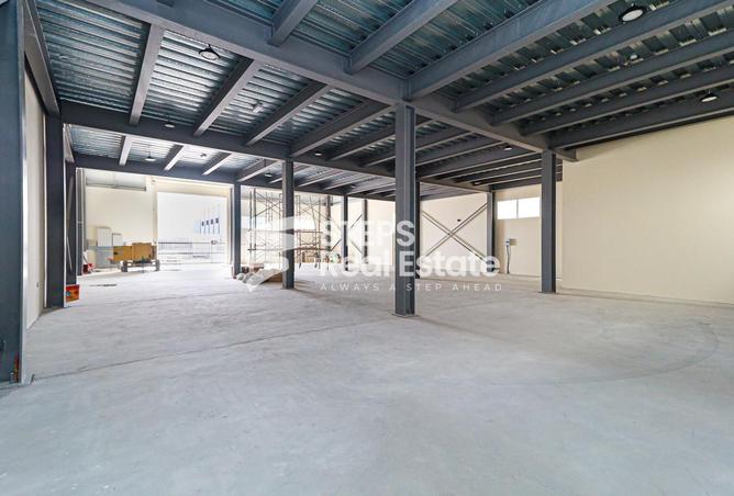 Warehouse - Studio for rent in East Industrial Street - Birkat Al Awamer - Al Wakra