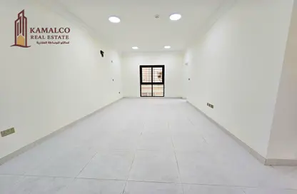 شقة - 2 غرف نوم - 2 حمامات للايجار في فريج بن محمود الشمالي - فريج بن محمود - الدوحة