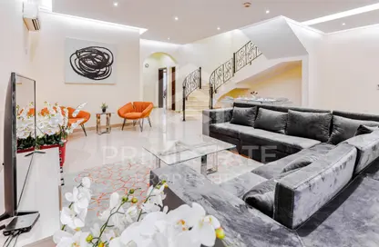 شقة - 4 غرف نوم - 4 حمامات للايجار في المعمورة - المعمورة - الدوحة