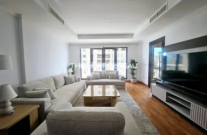 Apartment - 1 Bedroom - 2 Bathrooms for rent in West Porto Drive - Porto Arabia - The Pearl Island - Doha
