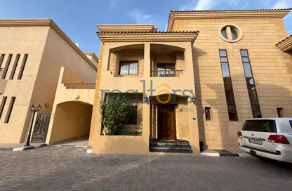 مجمع سكني - 3 غرف نوم - 4 حمامات للايجار في شارع النعيجة - النعيجة - الدوحة