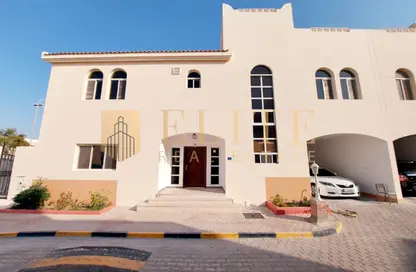 Compound - 4 Bedrooms - 5 Bathrooms for rent in Salata Villas - Salata - Doha