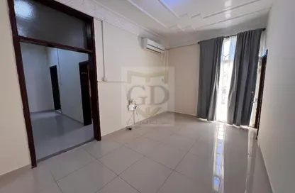 Apartment - 1 Bedroom - 1 Bathroom for rent in Onaiza Street - Diplomatic Area - Doha