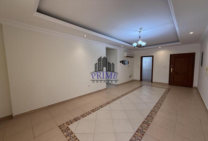 989292 - Property Image 3