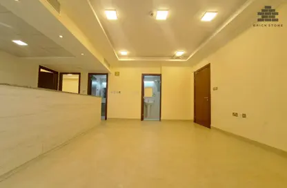 Apartment - 2 Bedrooms - 3 Bathrooms for rent in Al Mansoura - Al Mansoura - Doha