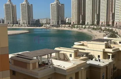 شقة - 3 غرف نوم - 4 حمامات للايجار في فيفا بحرية شرق - فيفا بحرية - جزيرة اللؤلؤة - الدوحة