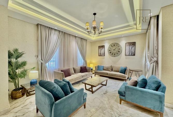 932563 - Property Image 2