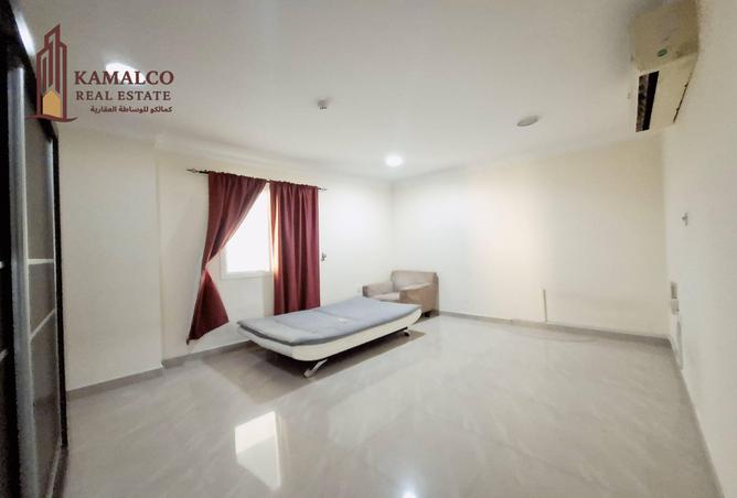 957196 - Property Image 2