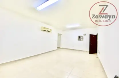 Empty Room image for: Apartment - 2 Bedrooms - 2 Bathrooms for rent in Al Kahraba 4 - Al Kahraba - Msheireb Downtown Doha - Doha, Image 1