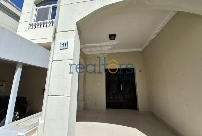 929097 - Property Image 2