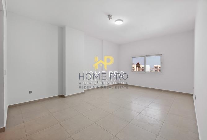 892145 - Property Main Image