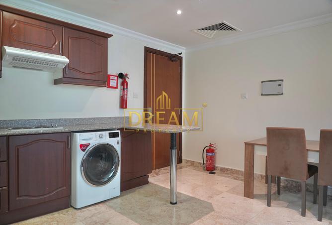 941953 - Property Image 2