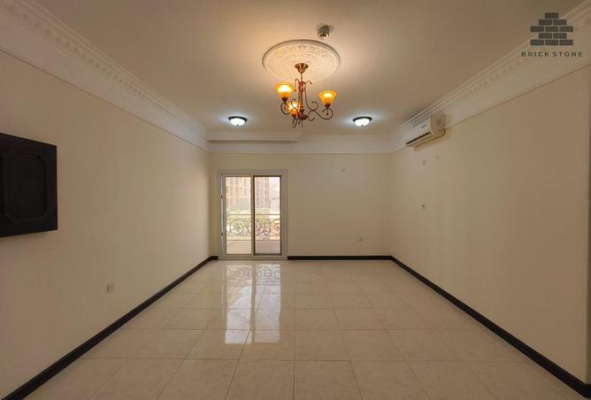 995027 - Property Image 2