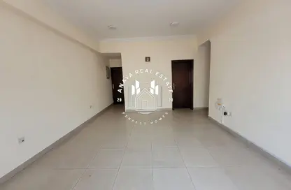 Apartment - 3 Bedrooms - 3 Bathrooms for rent in Bin Omran - Fereej Bin Omran - Doha