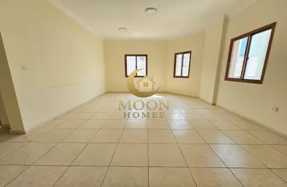 Apartment - 3 Bedrooms - 3 Bathrooms for rent in Al Mansoura - Al Mansoura - Doha