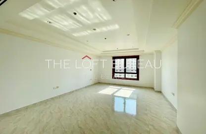 Apartment - 2 Bedrooms - 3 Bathrooms for rent in West Porto Drive - Porto Arabia - The Pearl Island - Doha