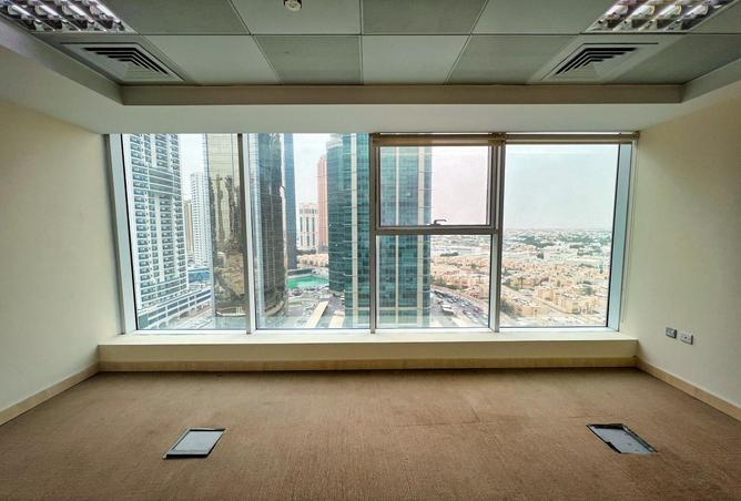 915831 - Property Image 3